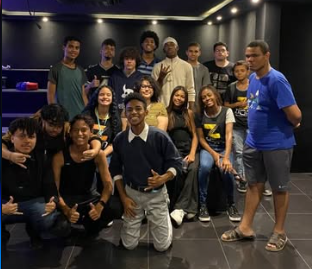 Samuel com alunos de Design e Direção Visual